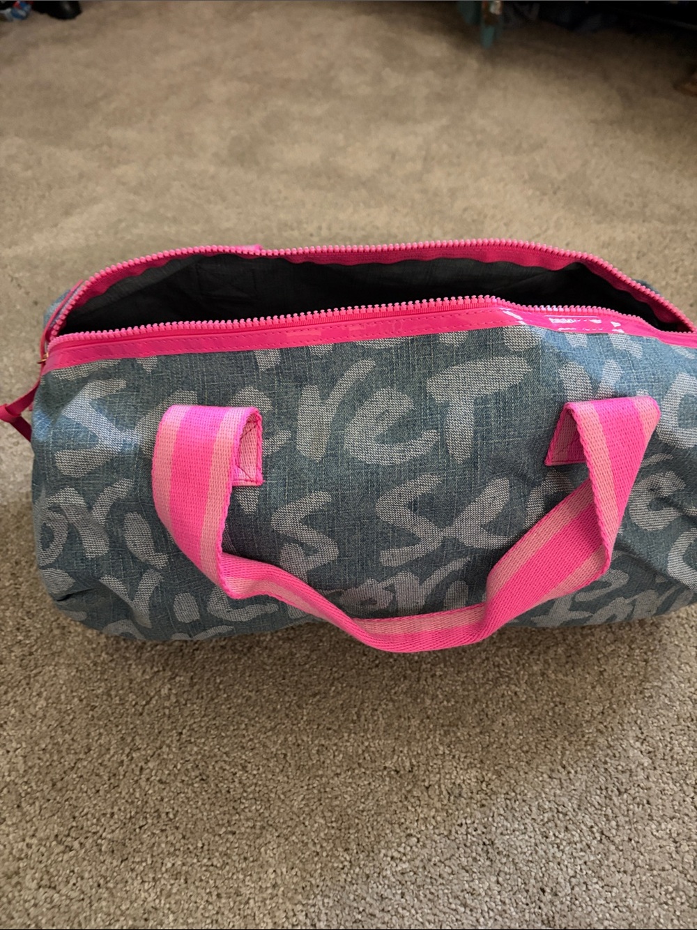 Women’s Pink Accent Gray Graffiti Weekender Bag